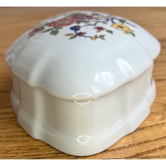 Limoges White Porcelain Jewelry Trinket Box Hand Painted Floral Collectible - Picture 5 of 11